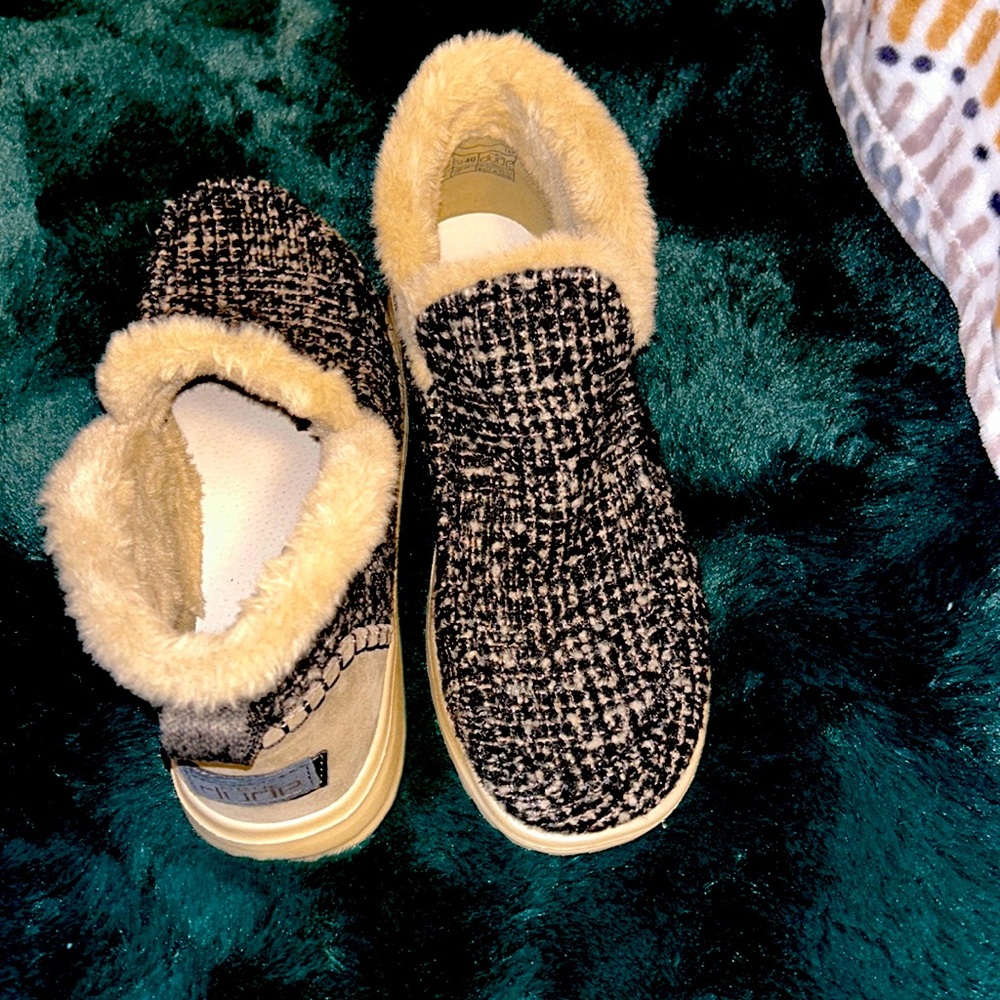 Hey Dude slip-on shoes